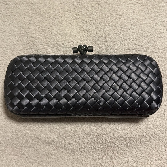 Bottega Veneta Clutch - Picture 7 of 10